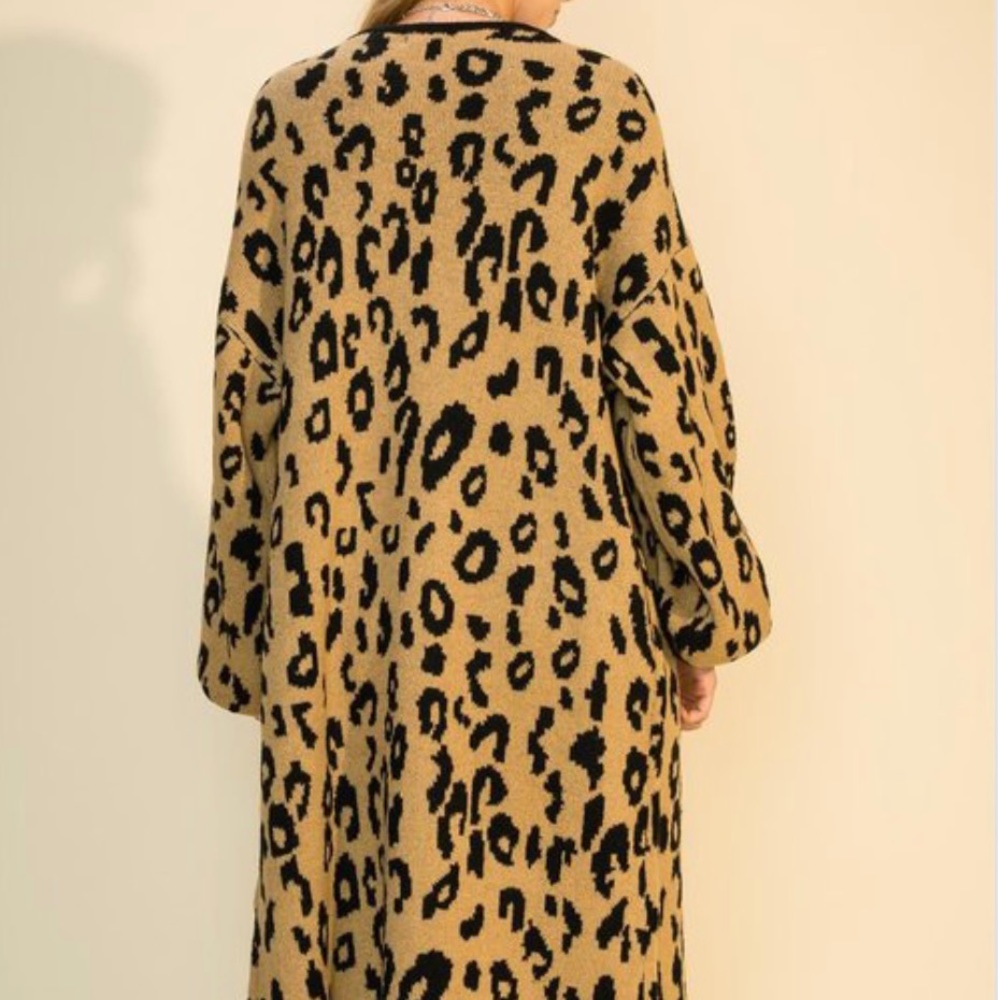 OVERSIZED LEOPARD PRINT LONG CARDIGAN SWEATER STATEMENT SLEEVES - Picture 4 of 16
